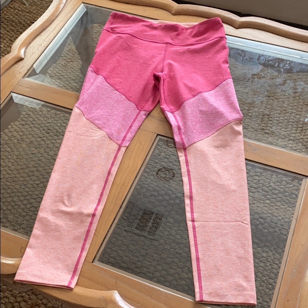 OUTDOOR VOICES PINK LEGGINGS SIZE L